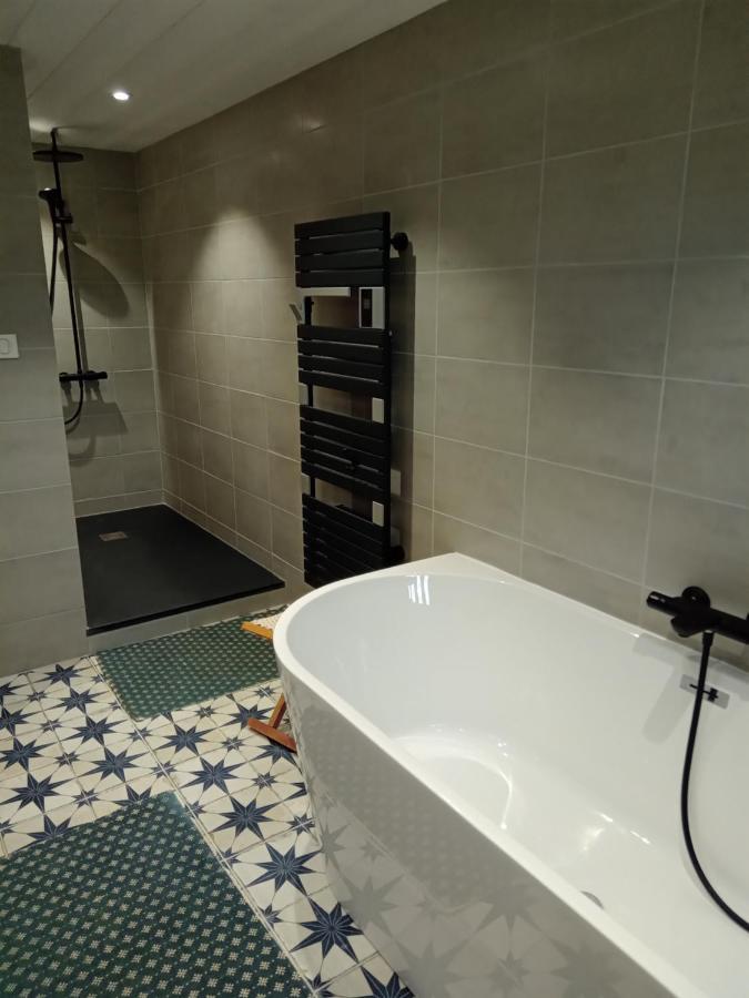 Le 28 Bed & Breakfast Uzerche Dış mekan fotoğraf