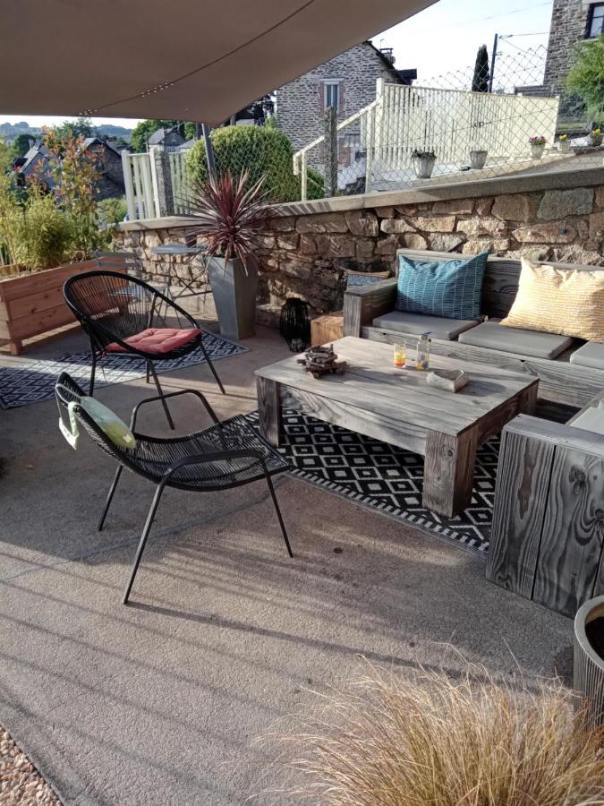 Le 28 Bed & Breakfast Uzerche Dış mekan fotoğraf