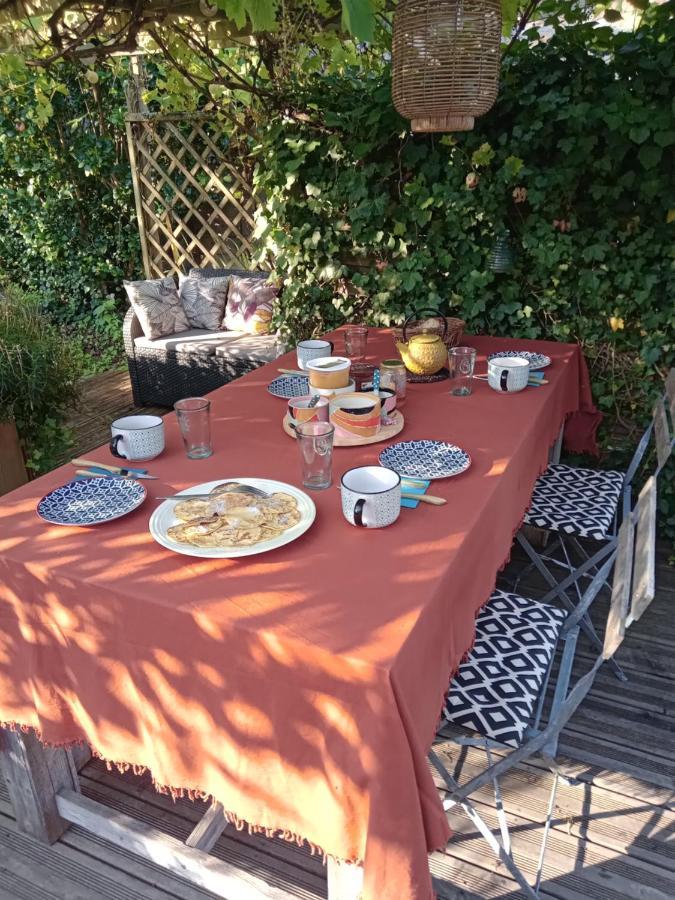 Le 28 Bed & Breakfast Uzerche Dış mekan fotoğraf