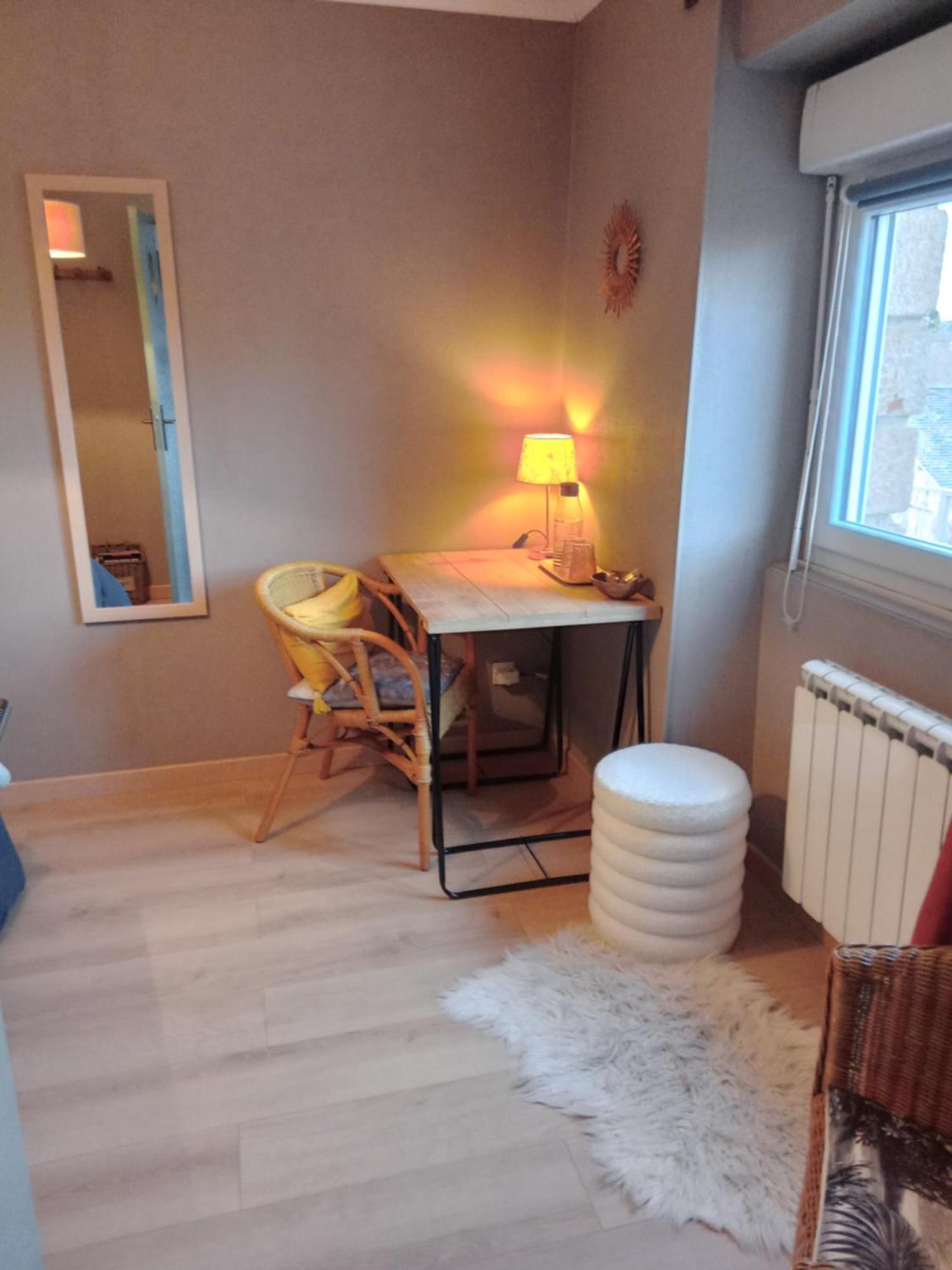 Le 28 Bed & Breakfast Uzerche Dış mekan fotoğraf