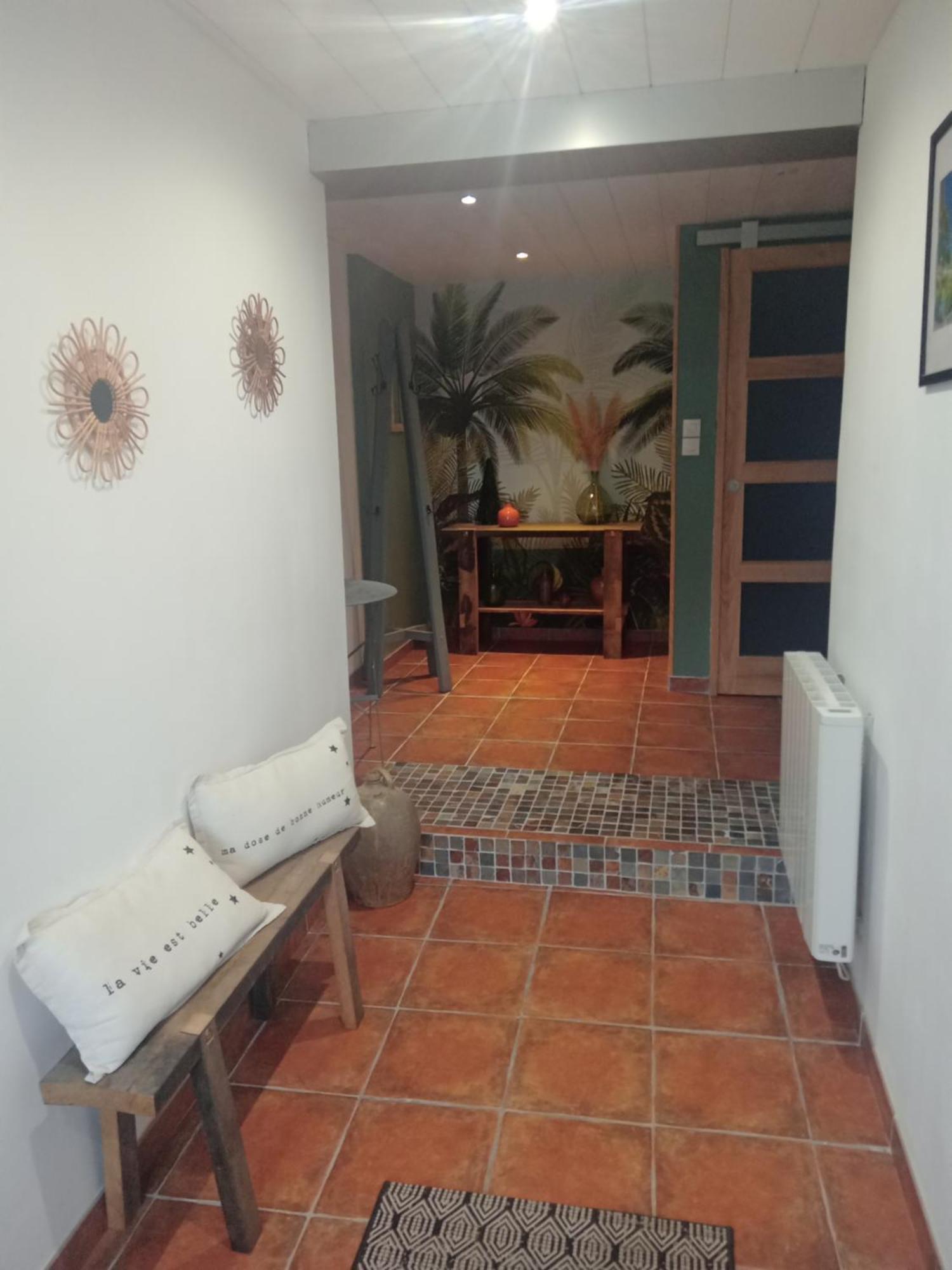 Le 28 Bed & Breakfast Uzerche Dış mekan fotoğraf